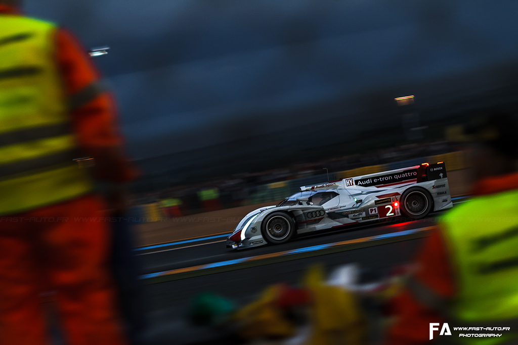 Audi R18 E-Tron Quattro - 24 Heures du Mans 2013 (lm24).jpg