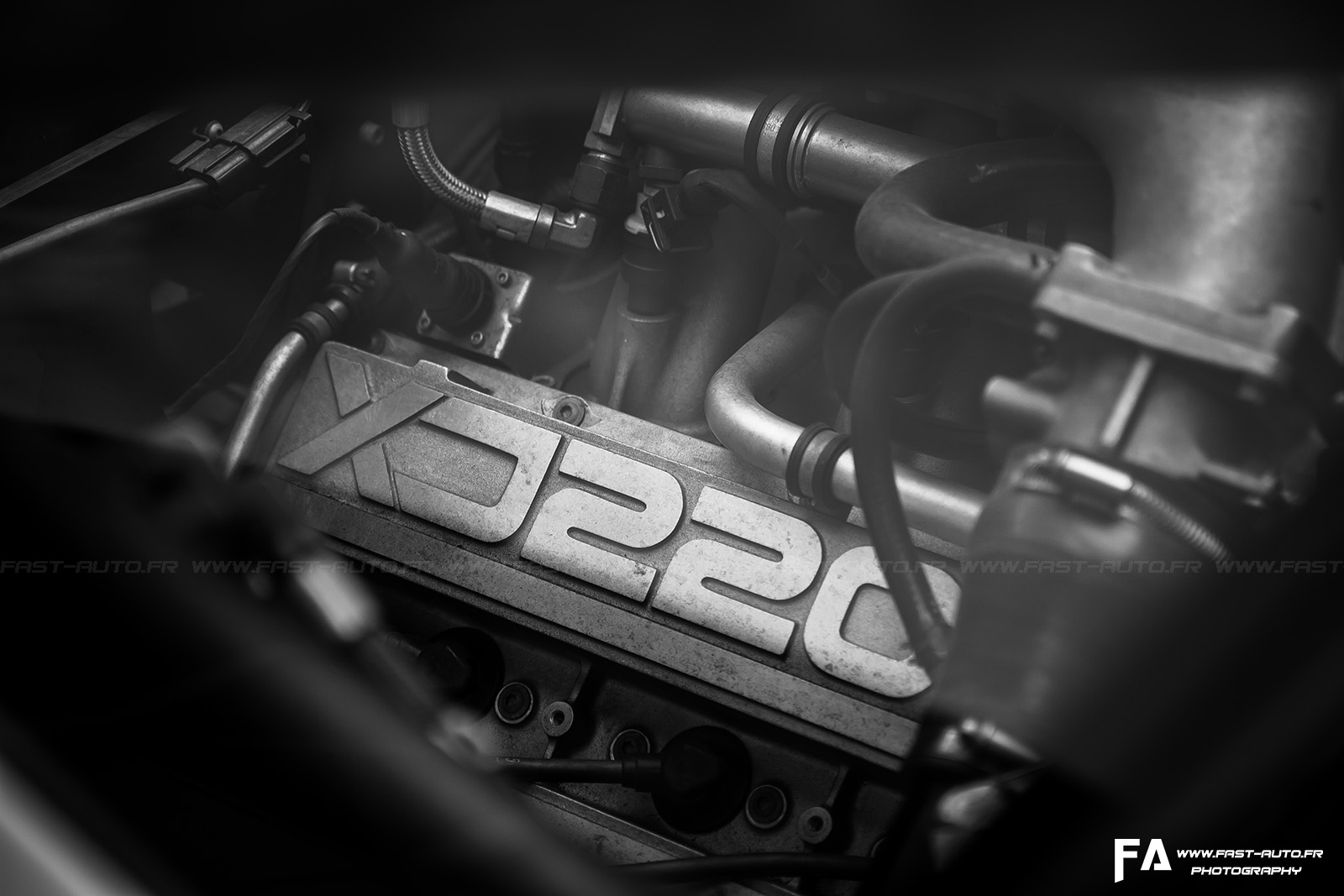 Jaguar XJ220 - Moteur.jpg