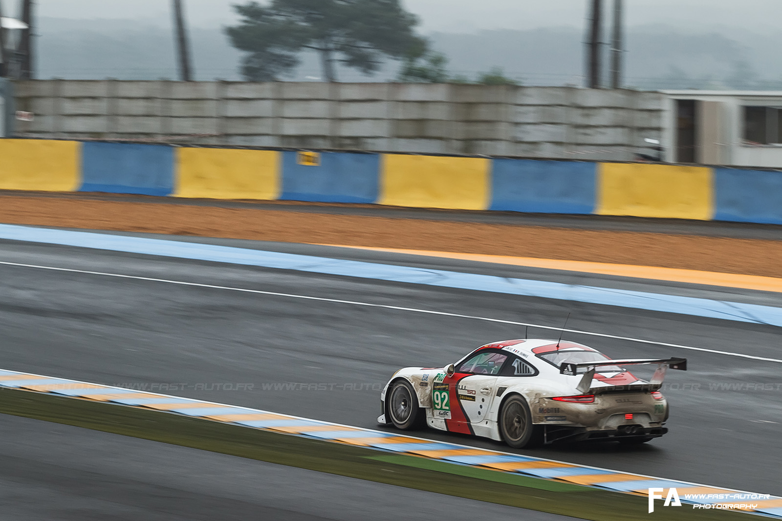 Porsche 911 991 RSR - 24 heures du Mans 2013 - Verfications Techniques (2).jpg