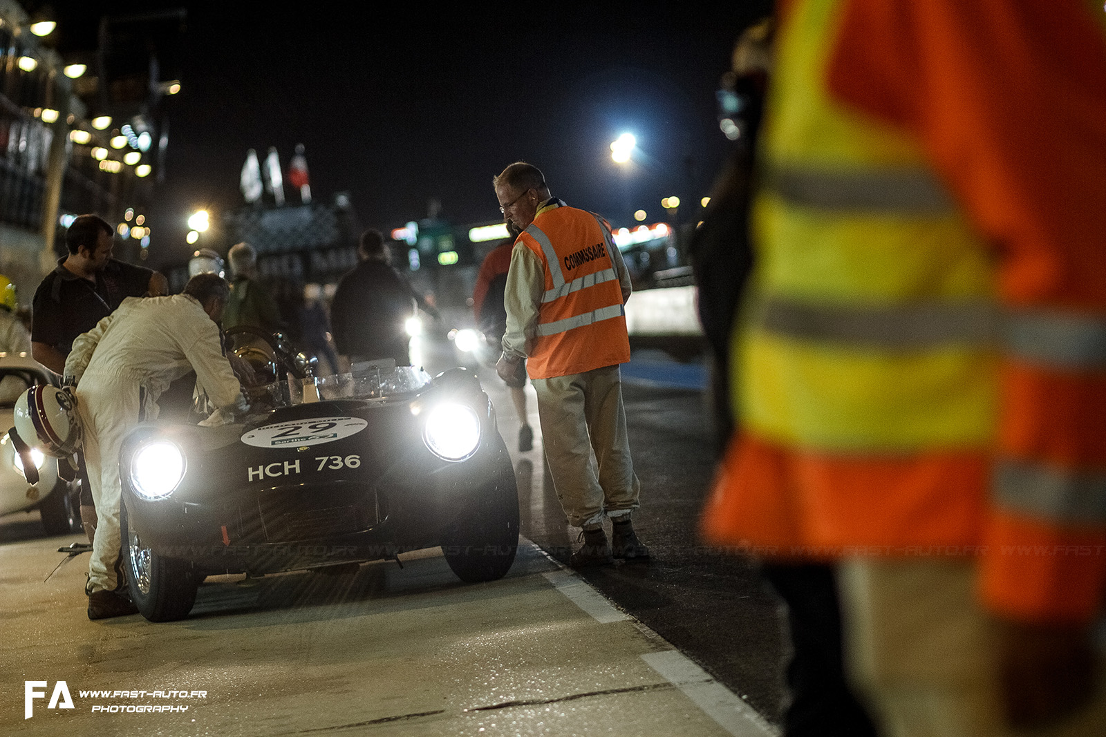 4-le-mans-classic-nuit-night-lister-flat-iron.jpg