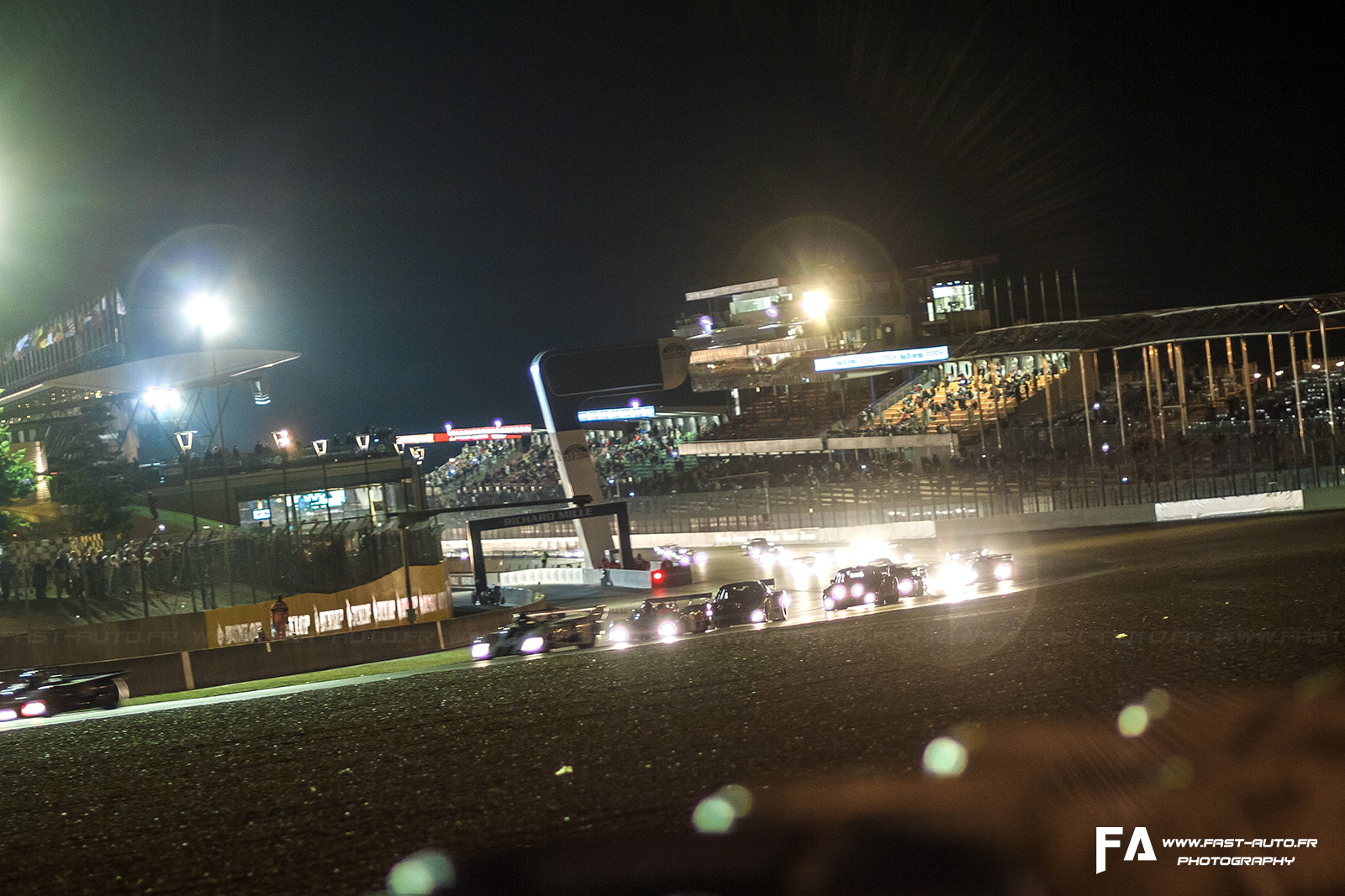 4-le-mans-classic-nuit-night.jpg