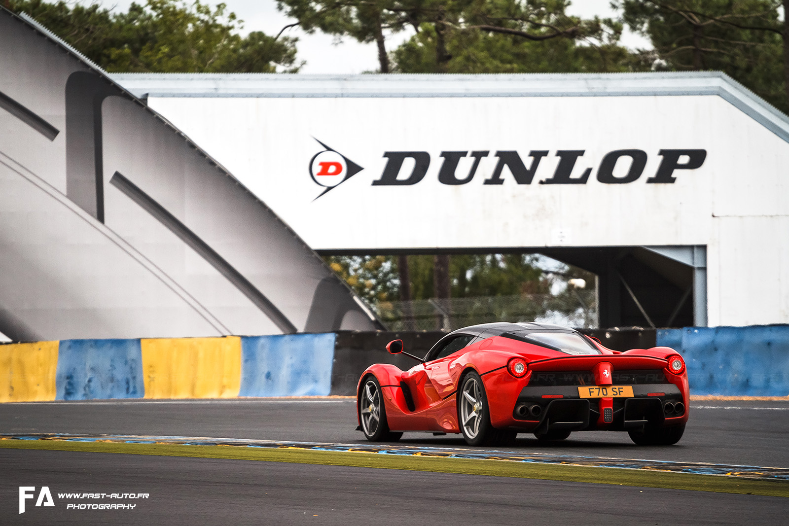 5-parade-lemansclassic-laferrari-ferrari.jpg