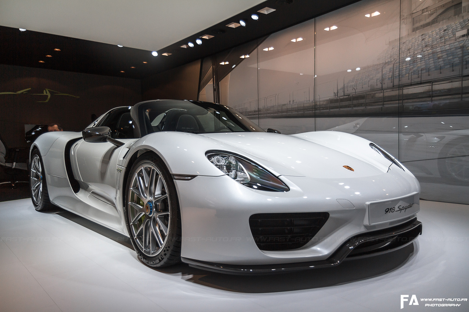 1-porsche-918-spyder.jpg