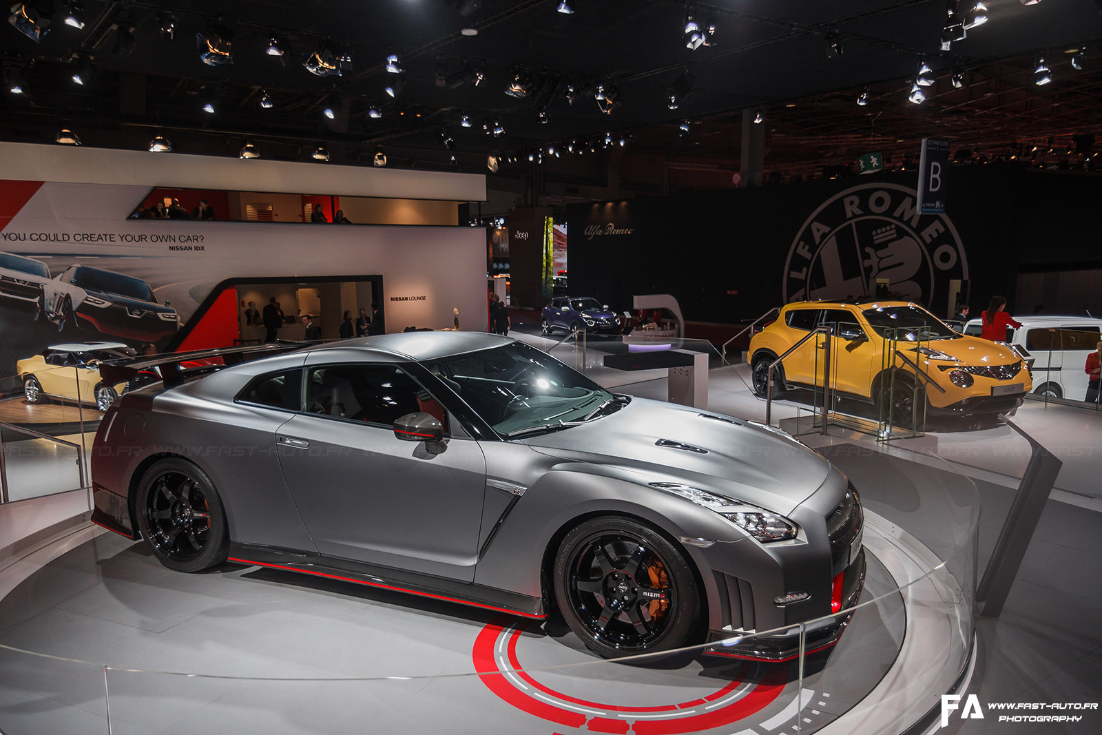 2-salon-nissan-gtr-nismo-mondial-automobile-paris-2014.jpg