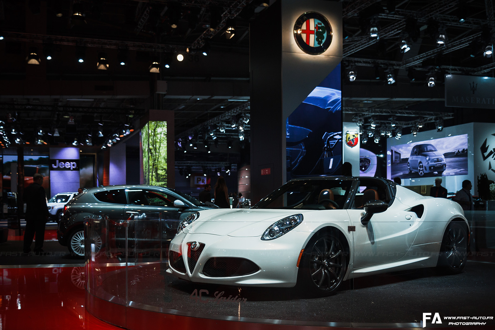 3-alfa-romeo-4c-spider-mondial-automobile-paris-2014.jpg