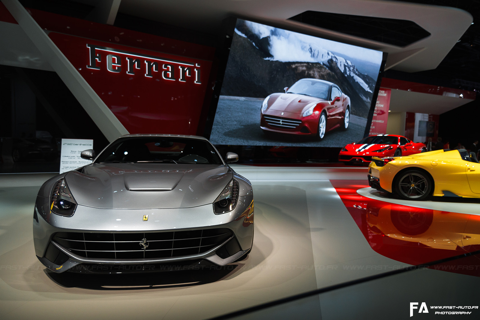 3-ferrari-f12-458a-mondial-automobile-paris-2014.jpg