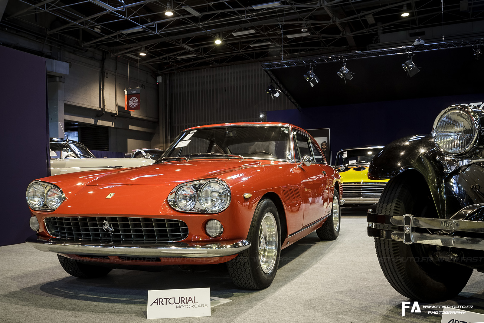 retromobile-artcurial-ferrari-330-gt.jpg