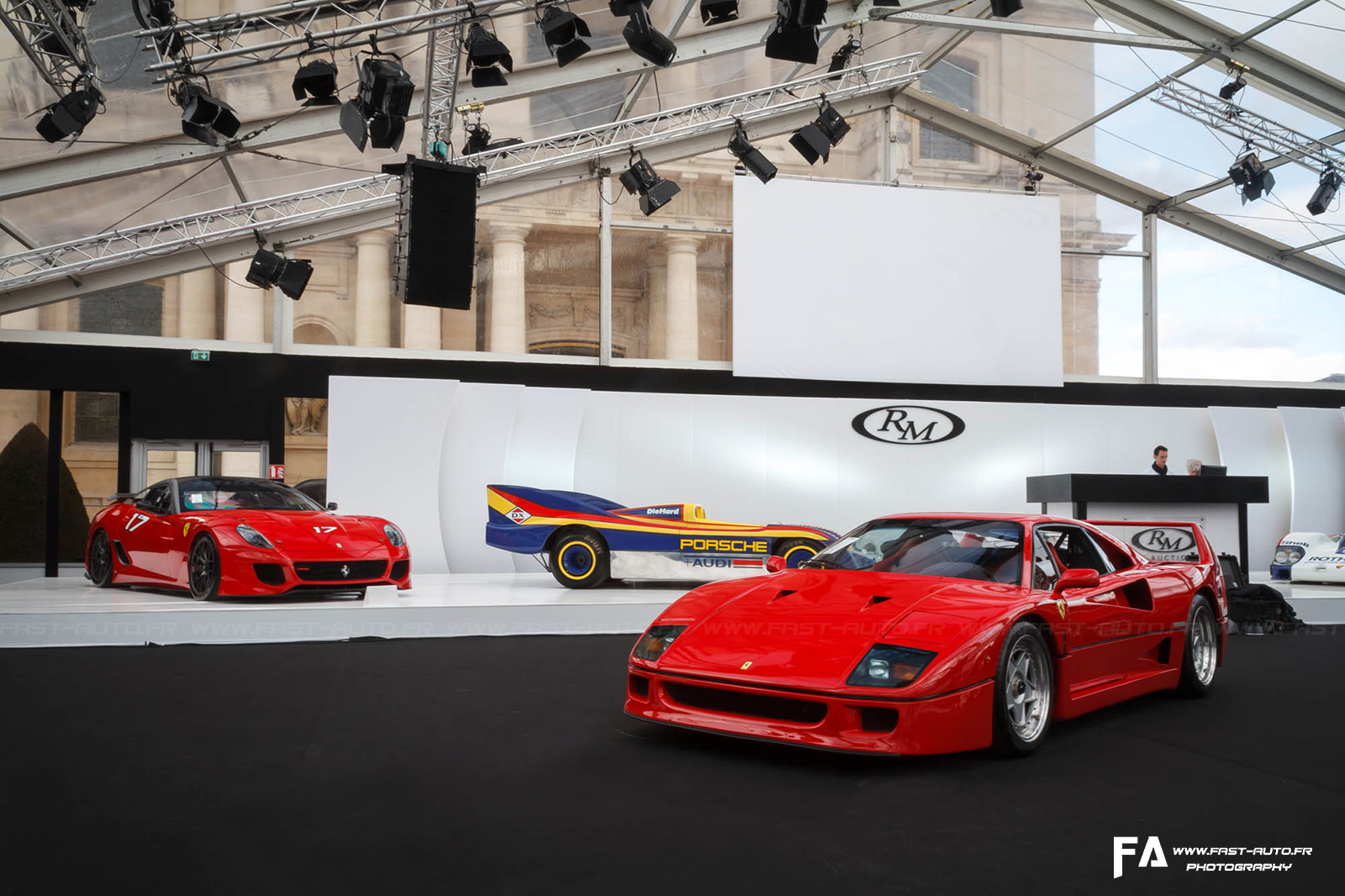 ferrari-f40-rm-auctions-20.jpg