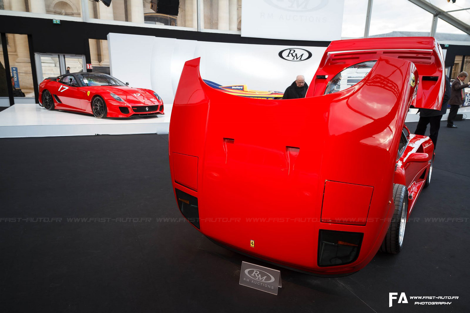 ferrari-f40-rm-auctions-2014-paris-.jpg