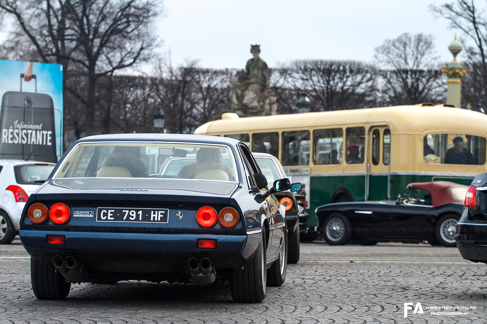 Ferrari 400i - Traversee de Paris 2014.jpg