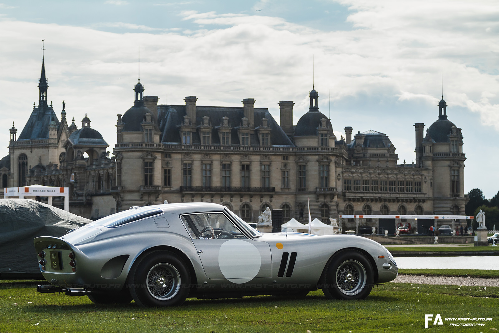 10-ferrari-250gto-photo-chateau-chantilly.jpg