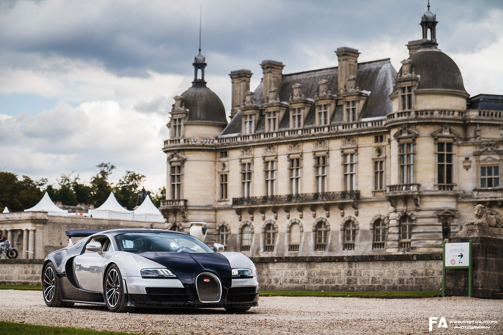 12-shooting-veyron-photo-bugatti-chantilly-concours.jpg