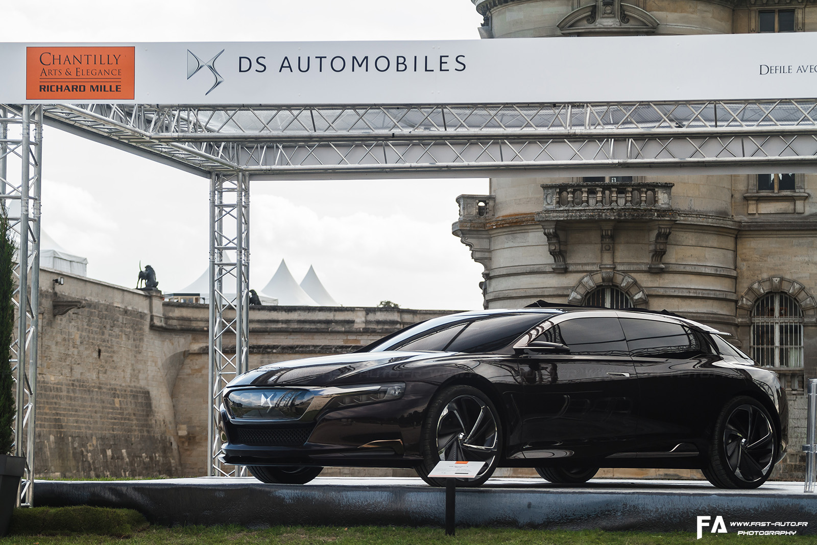 3-citroen-ds9-numero9-chantilly-concours.jpg