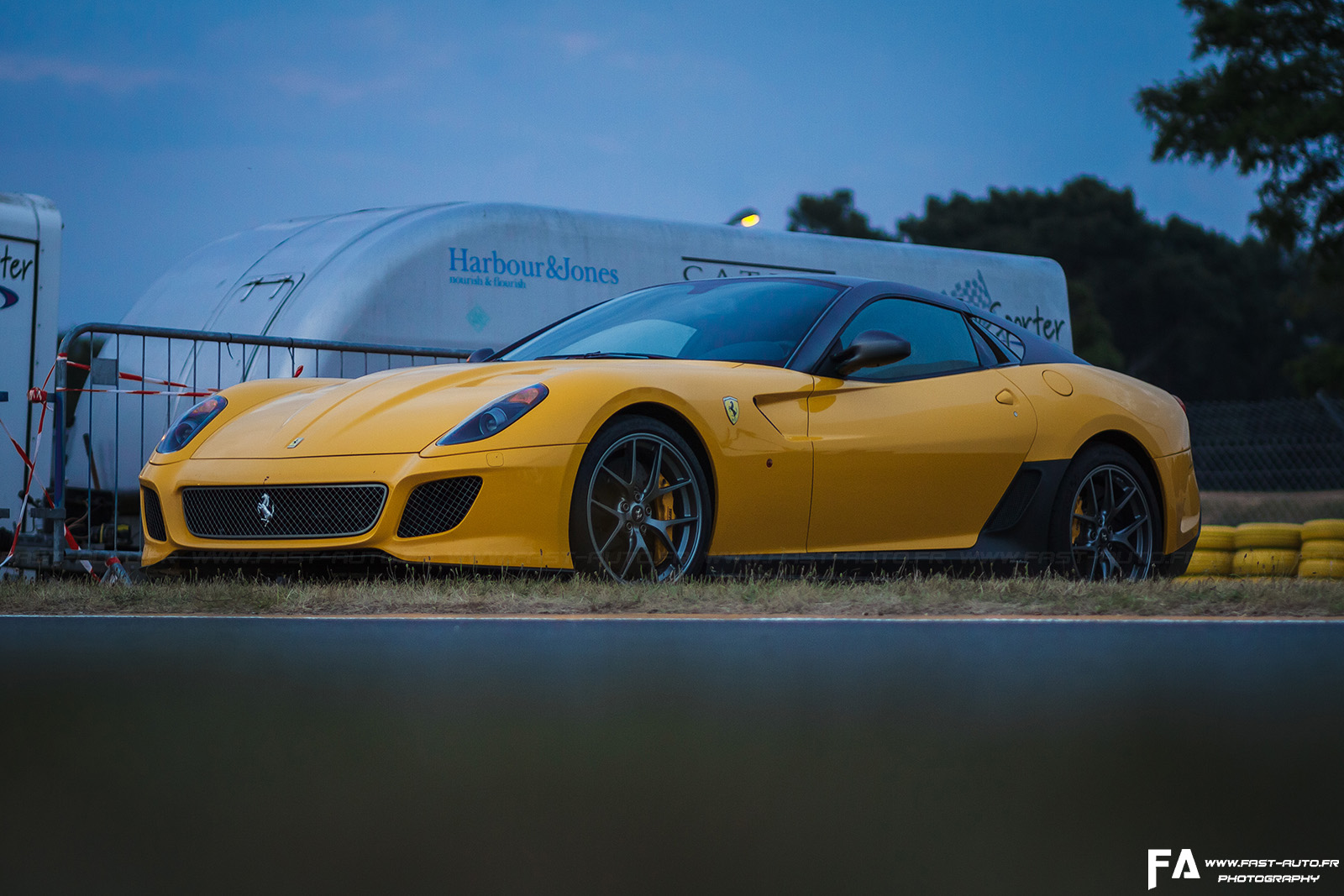 2-ferrari-599gto-jaune-24-heures-du-mans.jpg