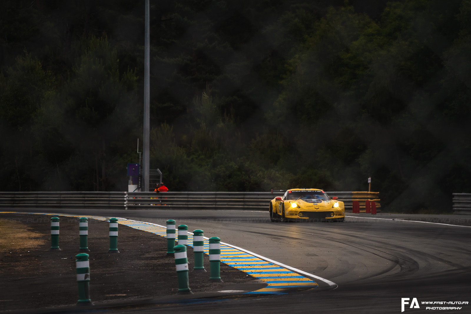 21-corvette-24-heures-du-mans.jpg