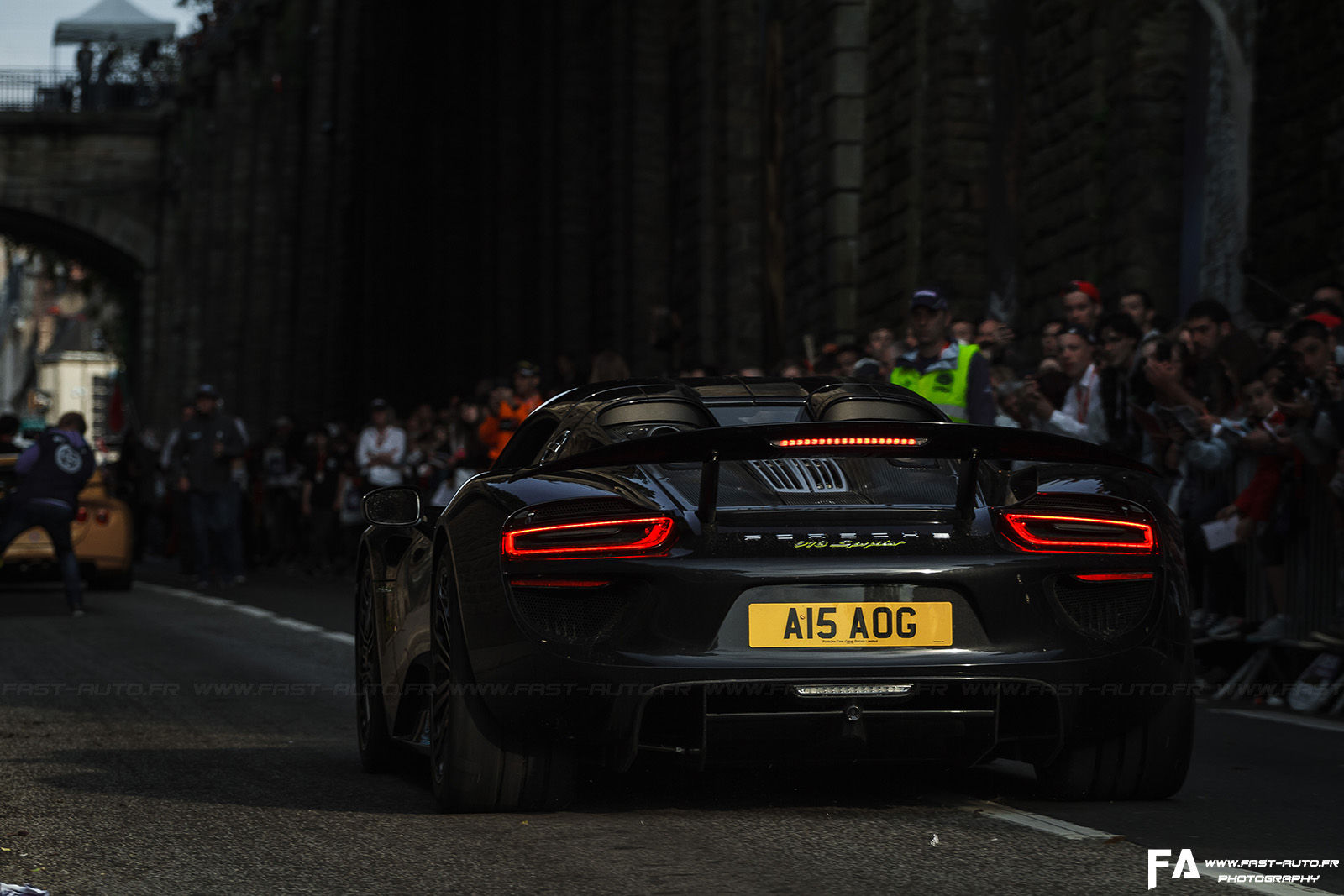 6-parade-porsche-918-spyder-24-heures-du-mans-2015-8.jpg