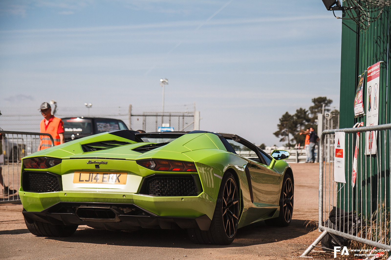 9-lamborghini-aventador-verde-24-heures-du-mans.jpg