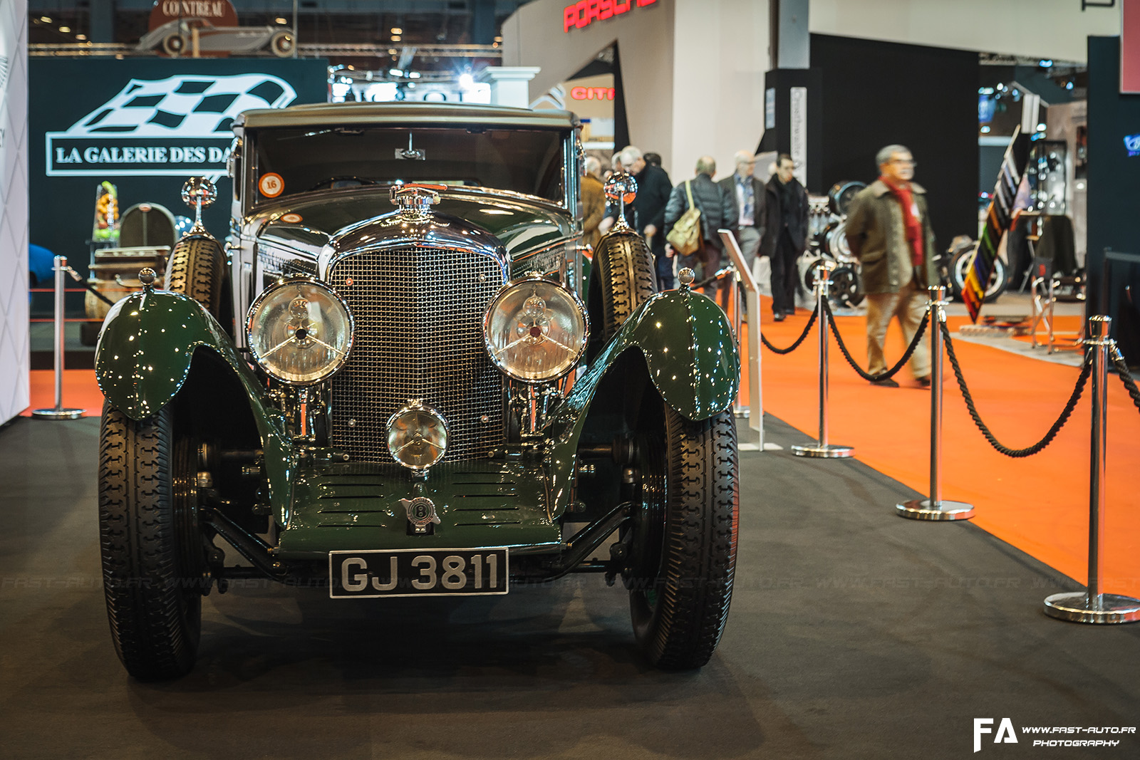 6-Bentley-speed-six-train-bleu-retromobile.jpg