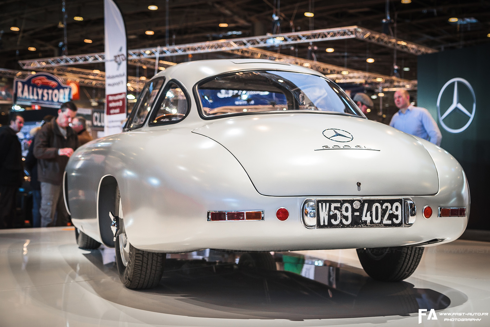 6-mercedes-W194-300sl-retromobile-reportage.jpg