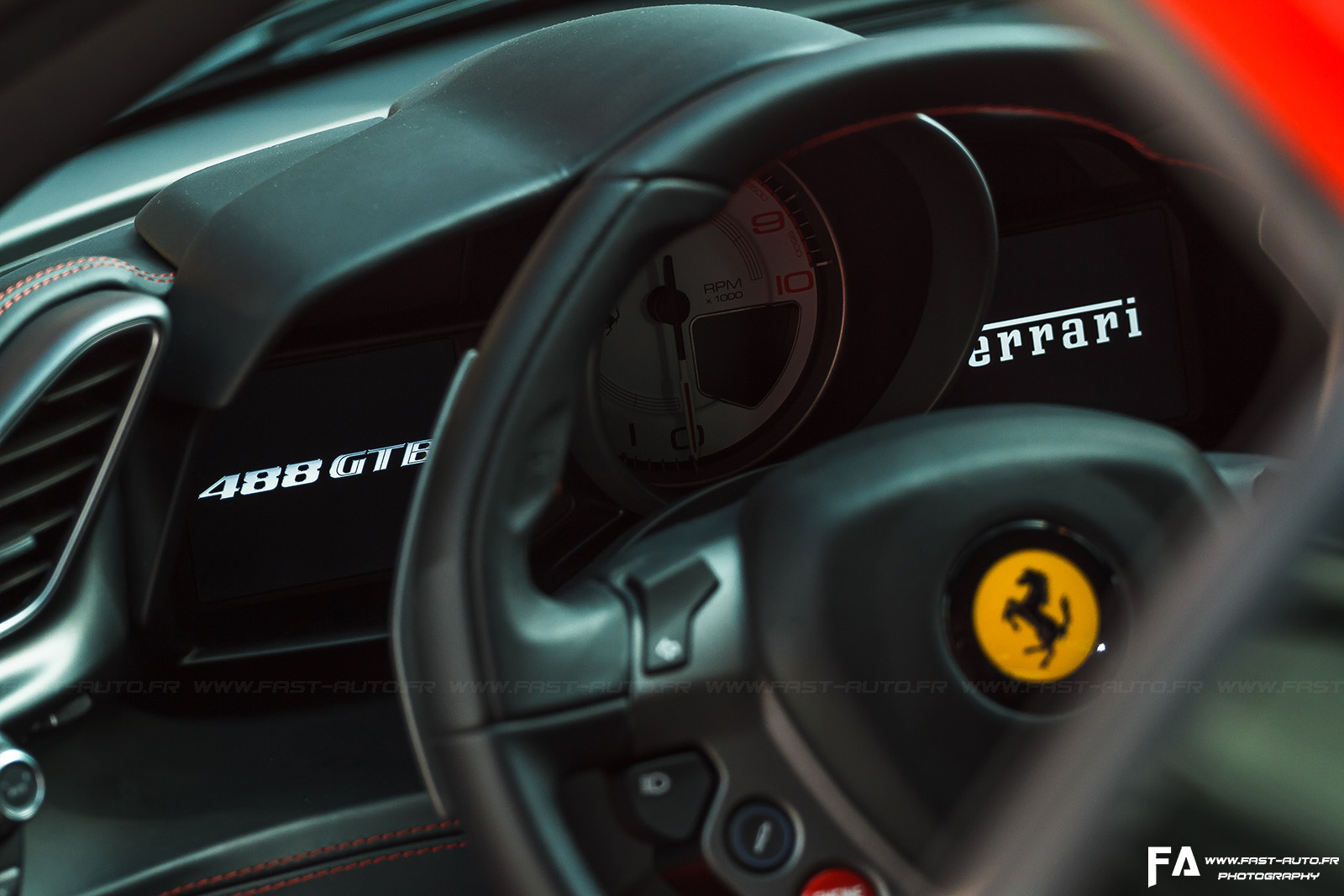 2-tour-auto-488-gtb-ferrari-reportage.jpg