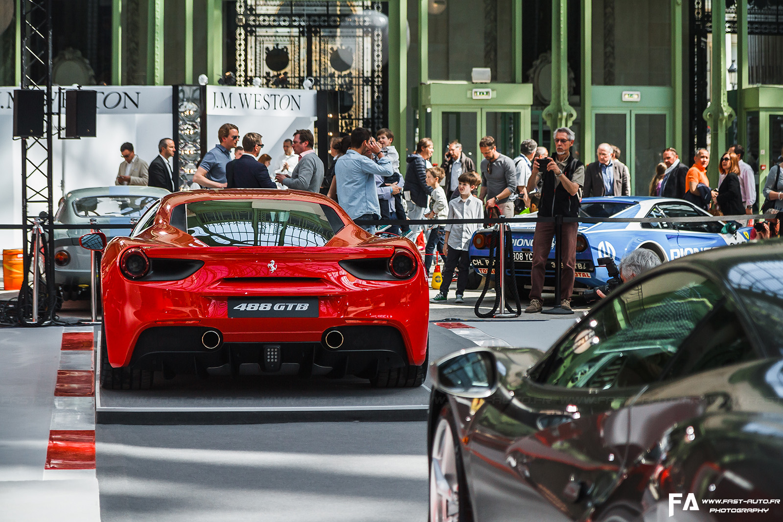2-tour-auto-488-gtb-spotting.jpg