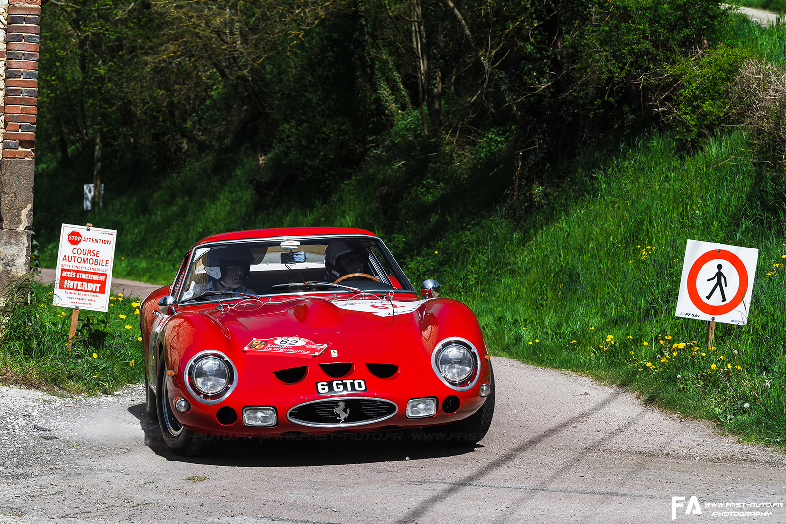 15-tour-auto-speciale-ferrari-250gto.jpg